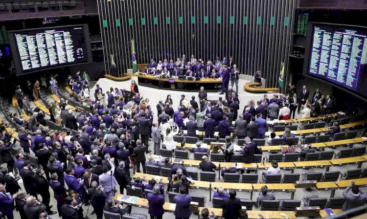 Sete deputados de Mato Grosso aprovam urgência para votação de projeto sobre anistia aos condenados pelos atos de 8 de janeiro