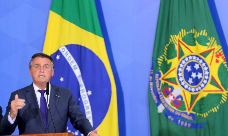 Bolsonaro pede liberação de rodovias aos caminhoneiros para evitar desabastecimento e inflação